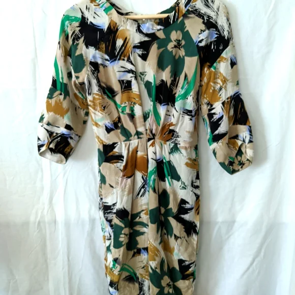 Poleci dress hot sale